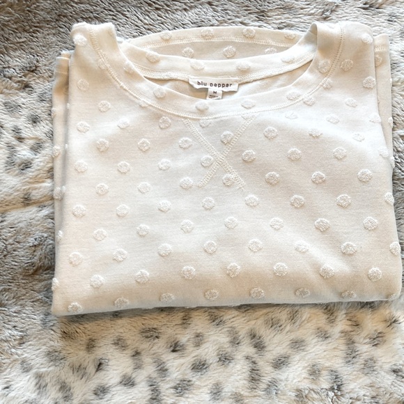 NWOT - Blu Pepper top. Size Medium. - Picture 7 of 10